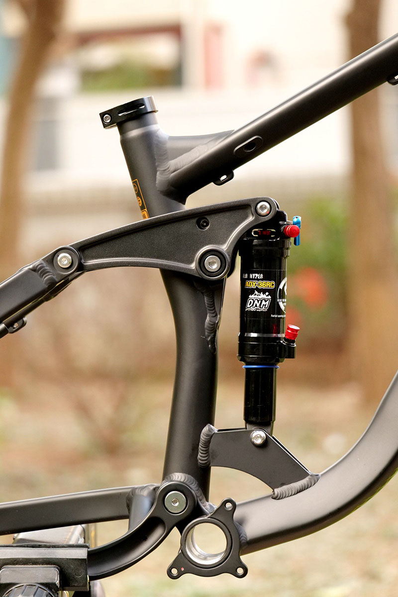 Full Suspension Fietsframe, Al - Mountain Biking Jumps recensie en prijs
